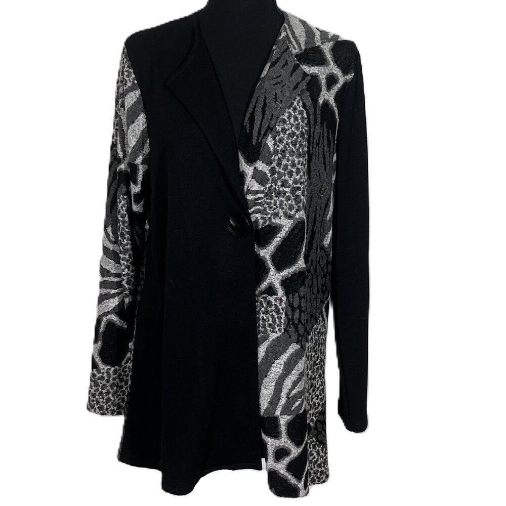 BLACKM, GREY AND WHITE ANIMAL PATTERN BLOCK KNIT JACKET WITH MIXED TEXTURE